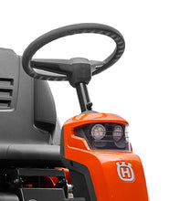 Laden Sie das Bild in den Galerie-Viewer, Husqvarna Profi Allrad-Frontmäher RC 320Ts AWD - Grundgerät ohne Mähdeck