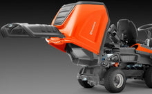 Laden Sie das Bild in den Galerie-Viewer, Husqvarna Profi Allrad-Frontmäher RC 320Ts AWD - Grundgerät ohne Mähdeck