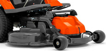 Laden Sie das Bild in den Galerie-Viewer, Husqvarna Profi-Frontmäher R 214C mit Mähdeck Combi 94