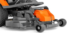 Laden Sie das Bild in den Galerie-Viewer, Husqvarna Allrad-Frontmäher R 216Ts AWD - Grundgerät ohne Mähwerk