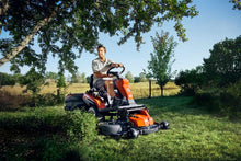 Laden Sie das Bild in den Galerie-Viewer, Husqvarna Akku-Frontmäher Rider 200iX - Grundgerät ohne Mähdeck