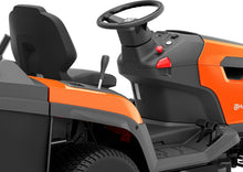 Laden Sie das Bild in den Galerie-Viewer, Husqvarna Rasentraktor TC 220T