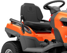 Laden Sie das Bild in den Galerie-Viewer, Husqvarna Rasentraktor TS 220T