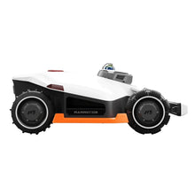 Laden Sie das Bild in den Galerie-Viewer, Mammotion LUBA 3 AWD 5000 Mähroboter mit Dual-Kamera-Vision – Für Rasenflächen bis 5.000 m²